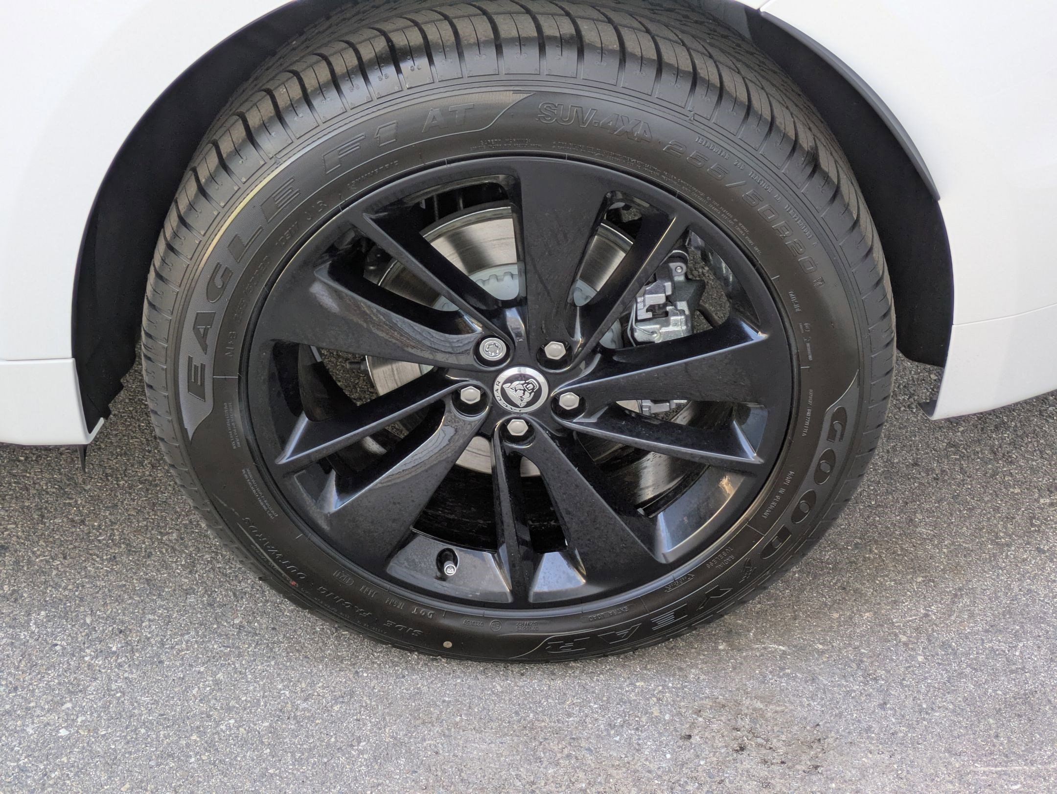 2026 Jaguar F-PACE P400 R-Dynamic S photo 25