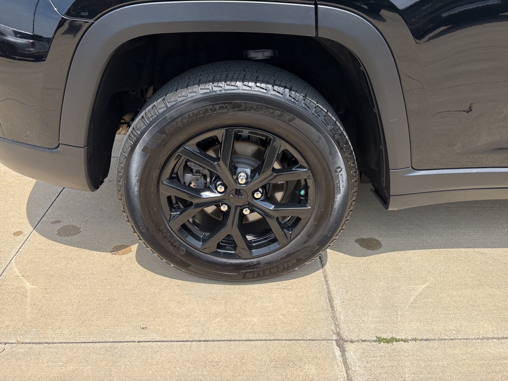 2024 Jeep Grand Cherokee Altitude photo 34