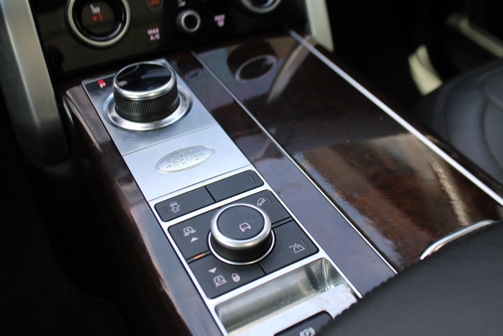 2020 Land Rover Range Rover HSE photo 25