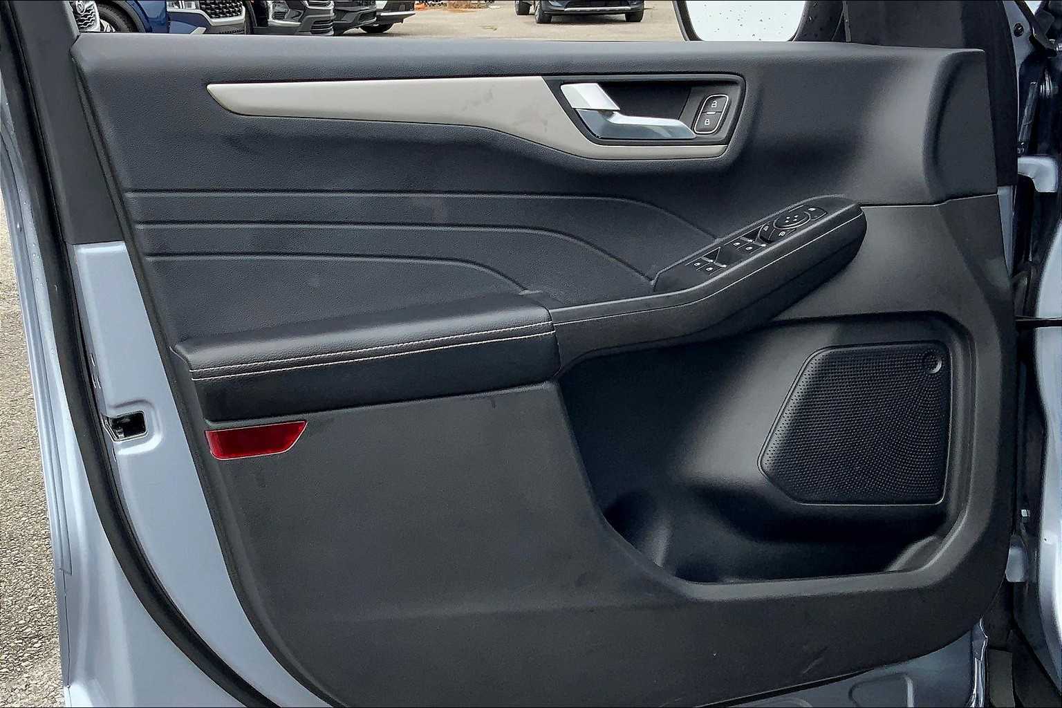 2022 Ford Escape SEL photo 20