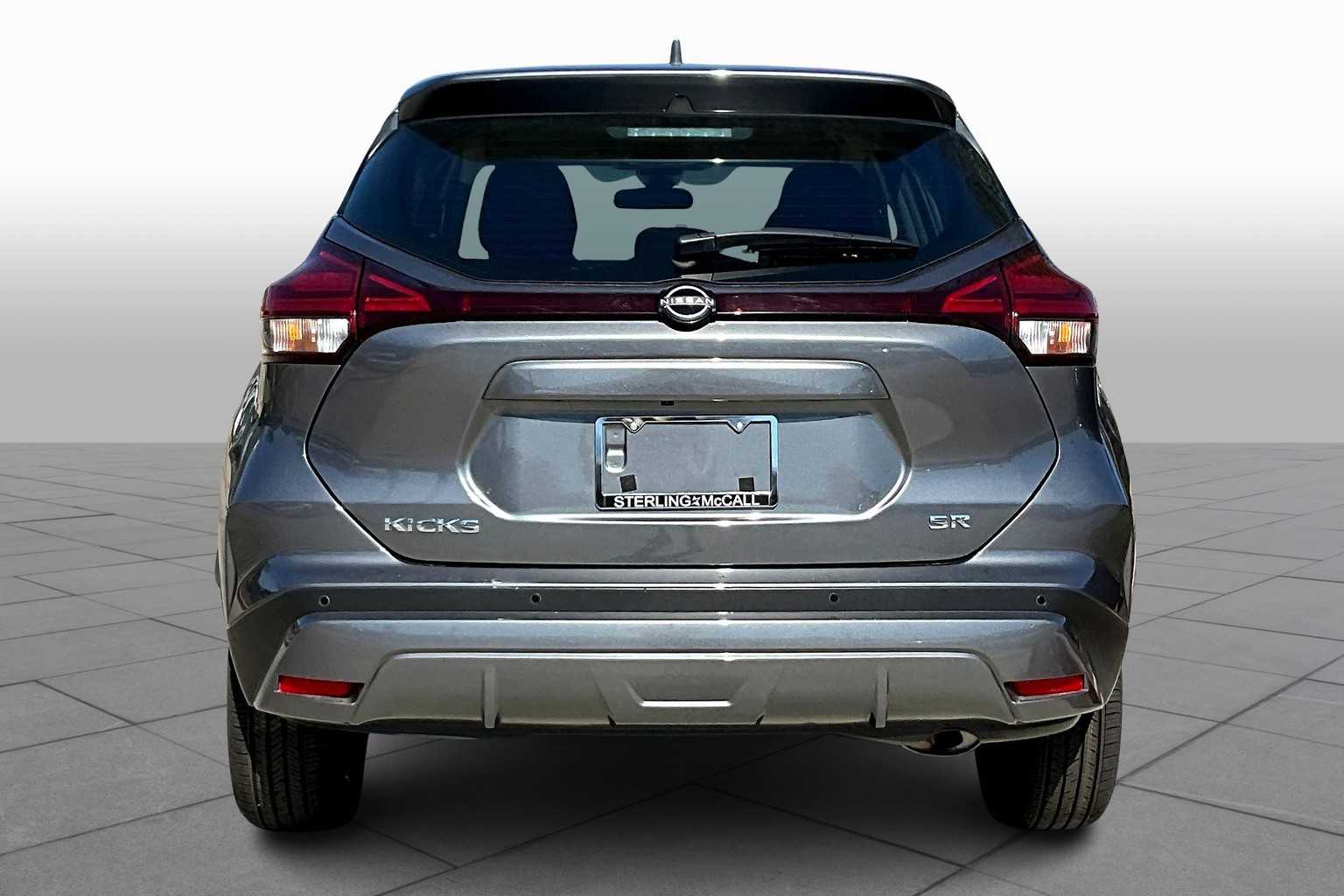 2024 Nissan Kicks SR photo 4