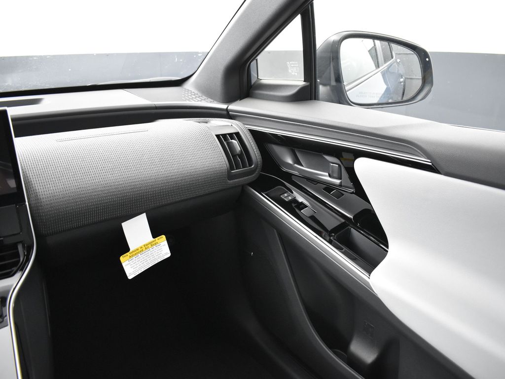2025 Subaru Solterra Limited photo 12