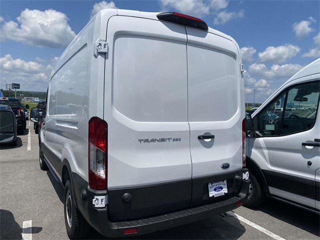 2025 Ford Transit Cargo Van photo 4