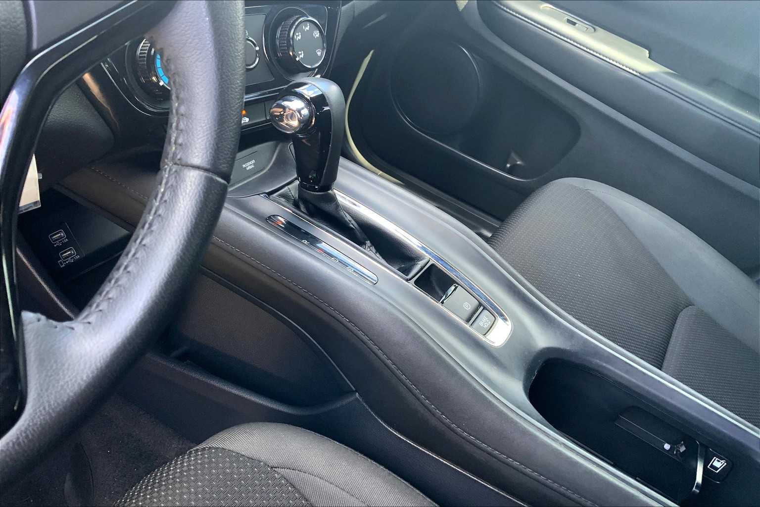 2022 Honda HR-V Sport photo 13