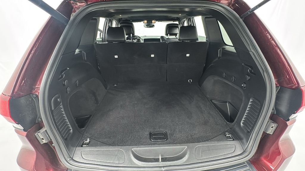 2019 Jeep Grand Cherokee Altitude photo 15