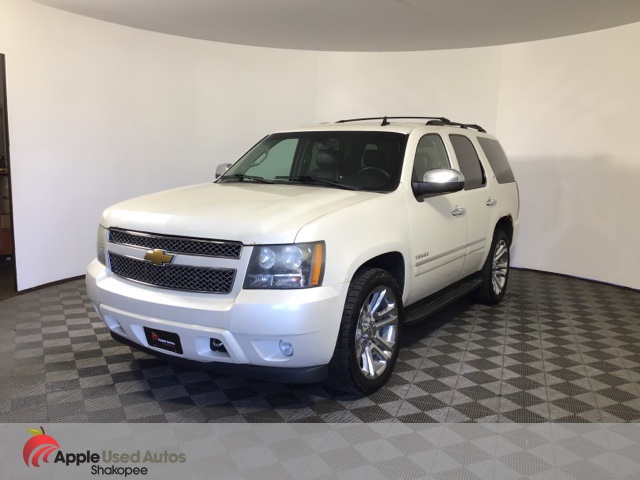 2011 Chevrolet Tahoe LTZ photo 3