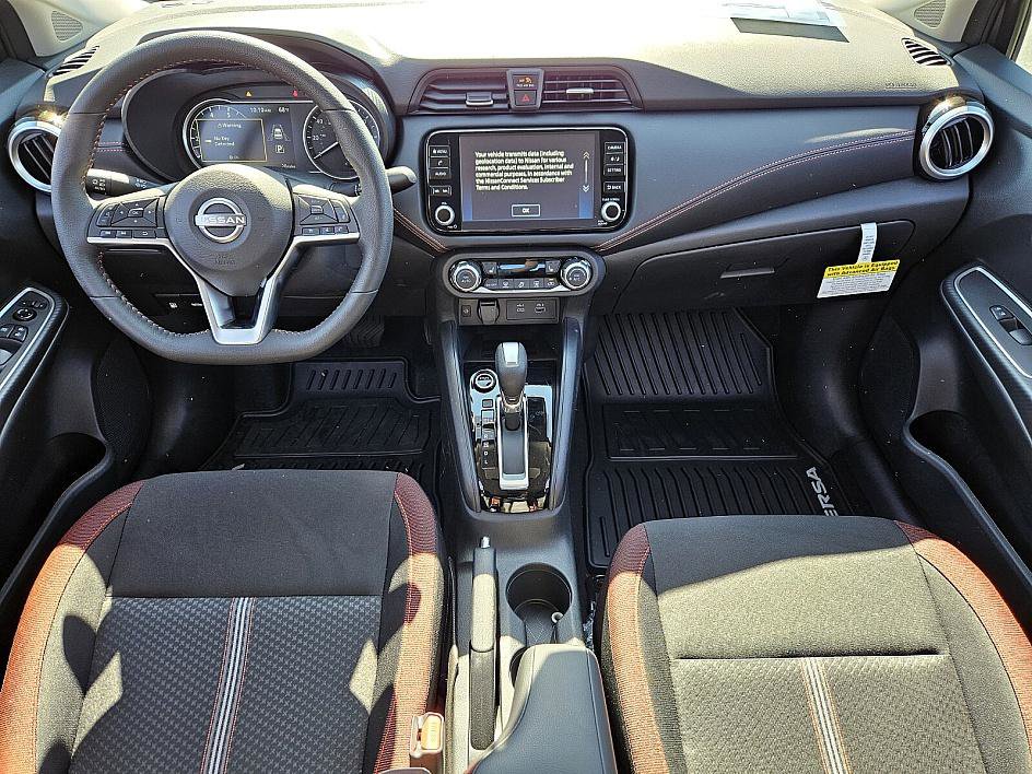 2025 Nissan Versa SR photo 10