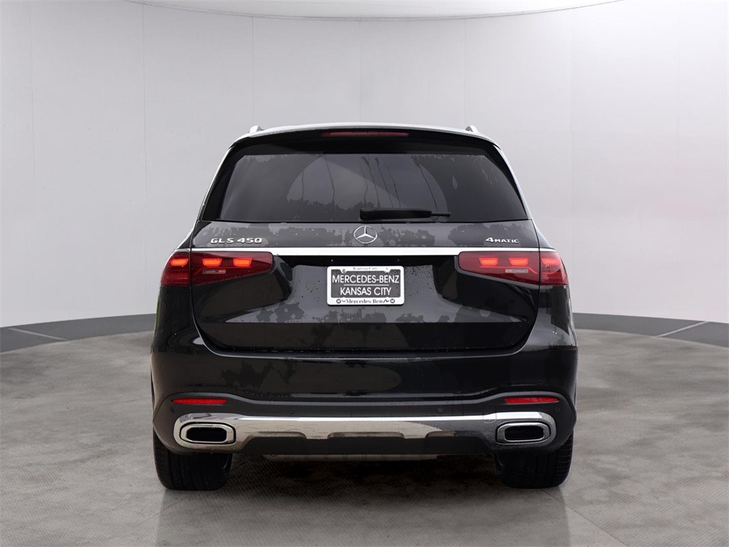 2025 Mercedes Benz GLS 450 4MATIC photo 3