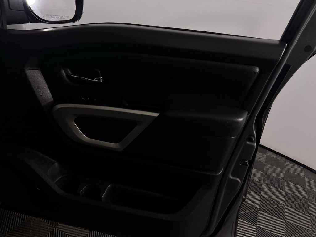 2024 Nissan Titan SV photo 27