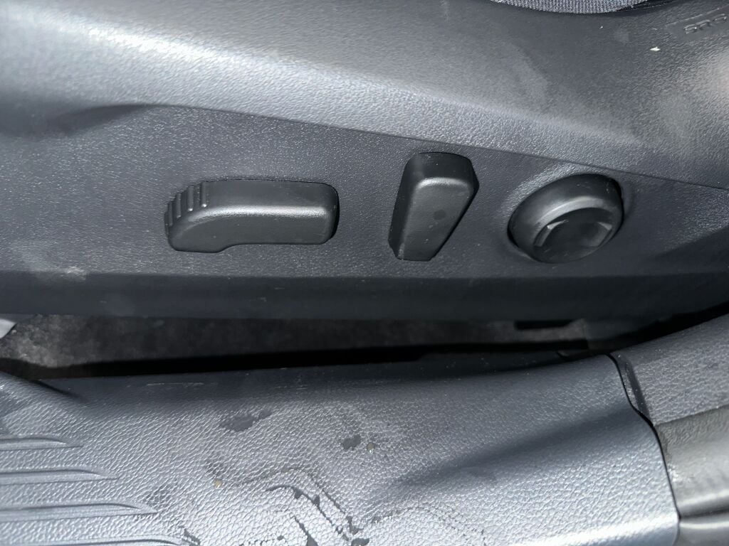 2025 Subaru Outback Premium photo 3