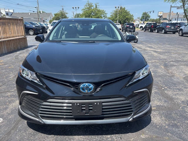 2023 Toyota Camry Hybrid LE photo 2