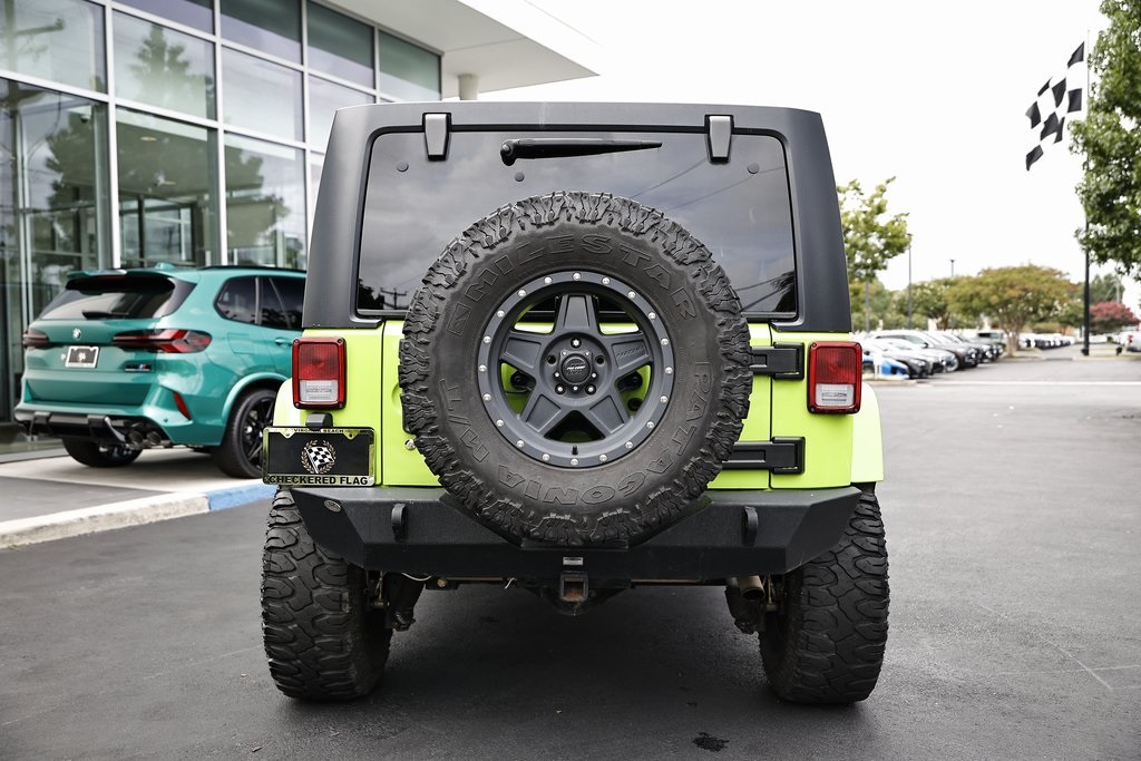 2013 Jeep Wrangler Unlimited Sahara photo 11