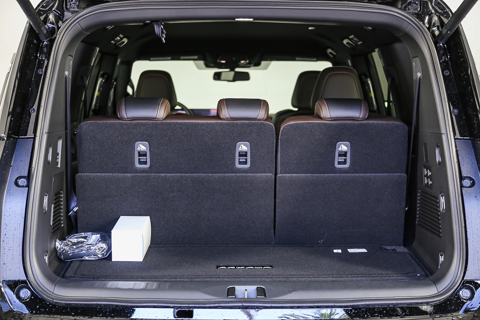 2025 Nissan Armada SL photo 10