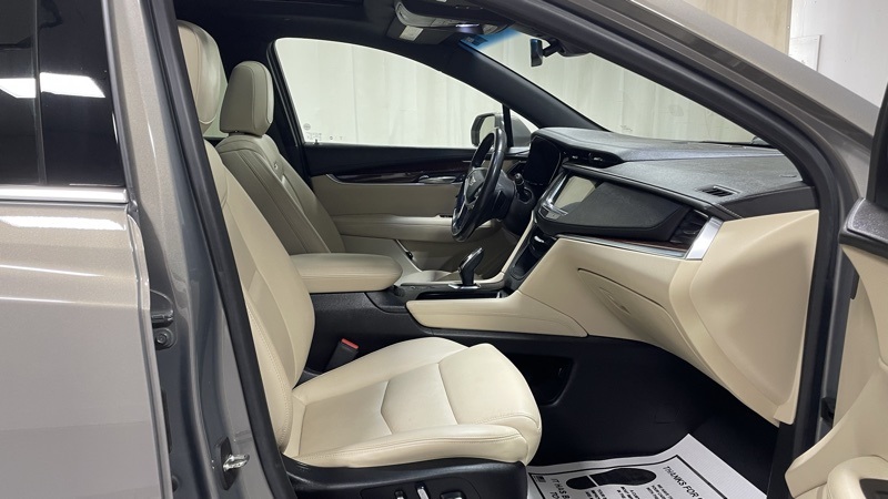 2019 Cadillac XT5 Luxury photo 13