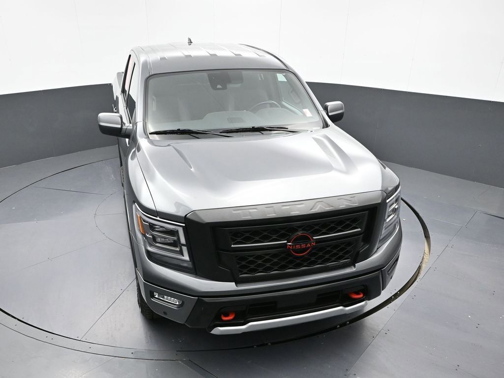 2024 Nissan Titan PRO-4X photo 13