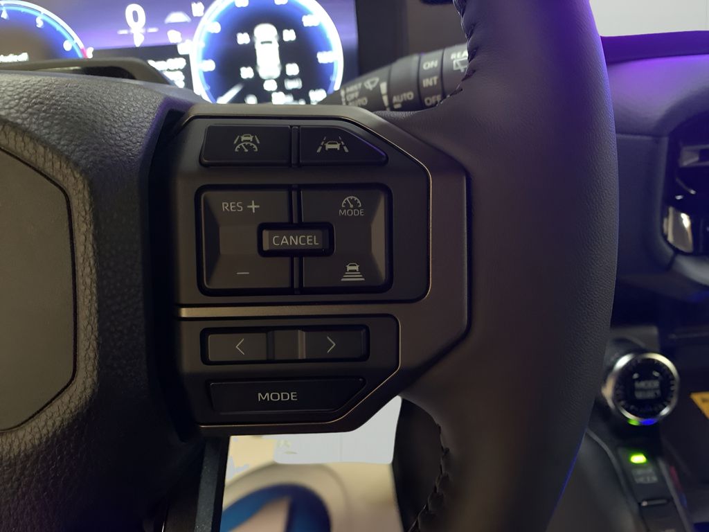 2025 Toyota Land Cruiser photo 17