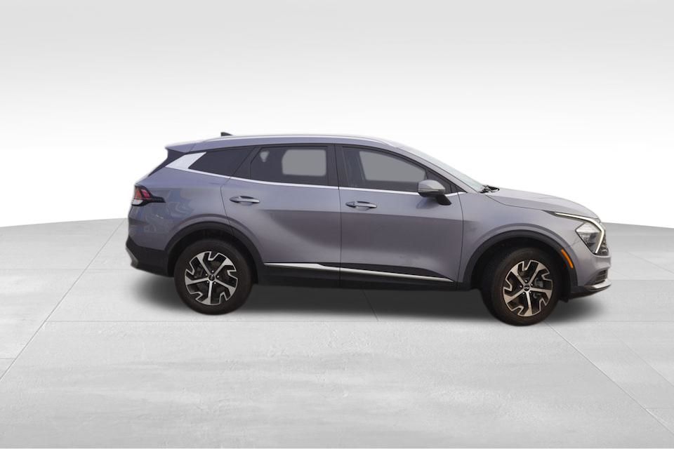 2023 Kia Sportage EX photo 2