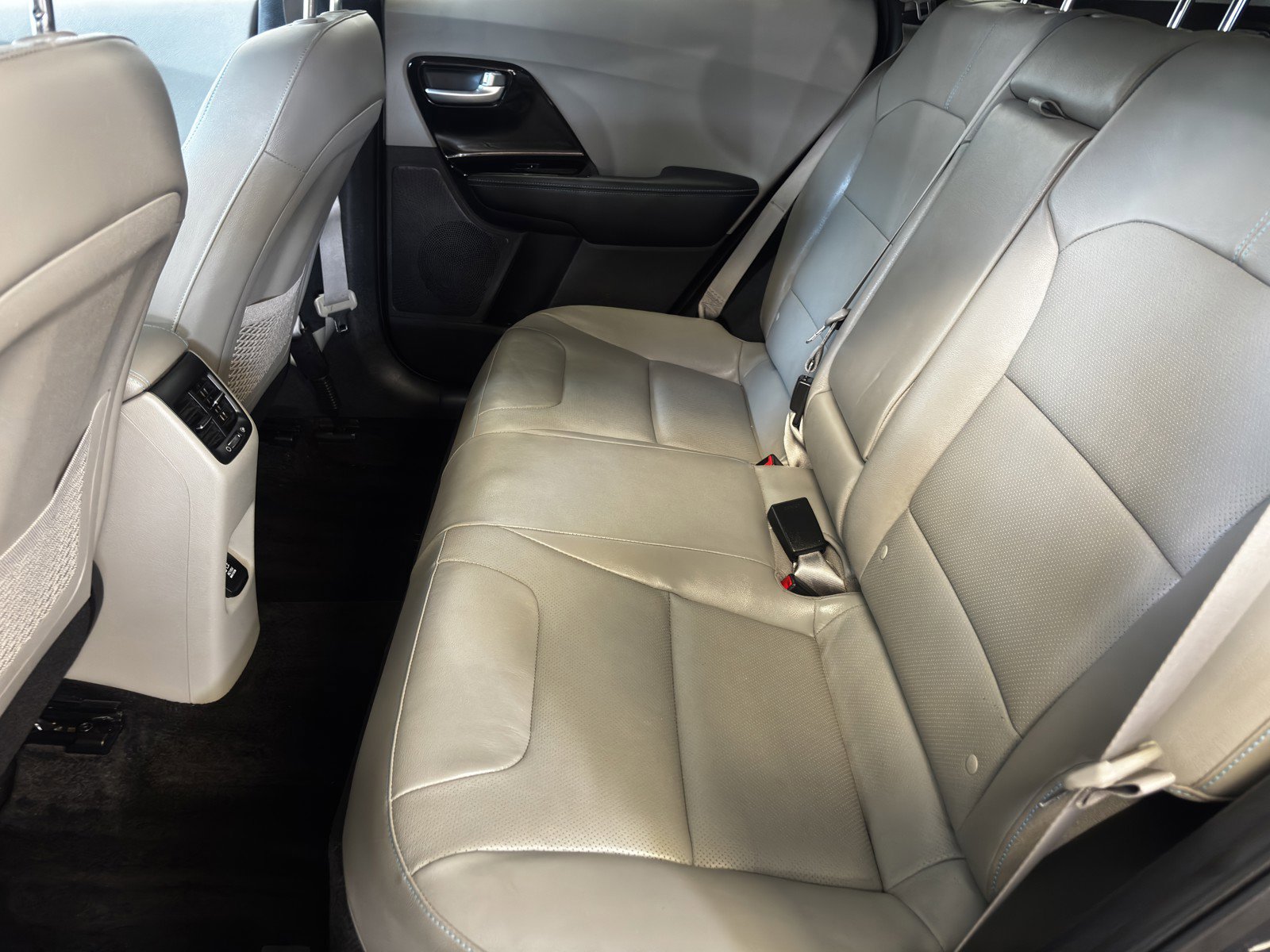 2019 Kia Niro Plug-In Hybrid EX Premium photo 23