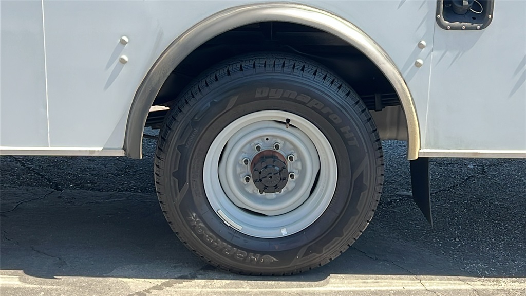 2023 Ford E-350 photo 5