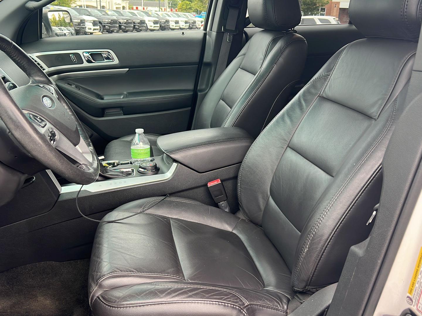 2015 Ford Explorer XLT photo 7