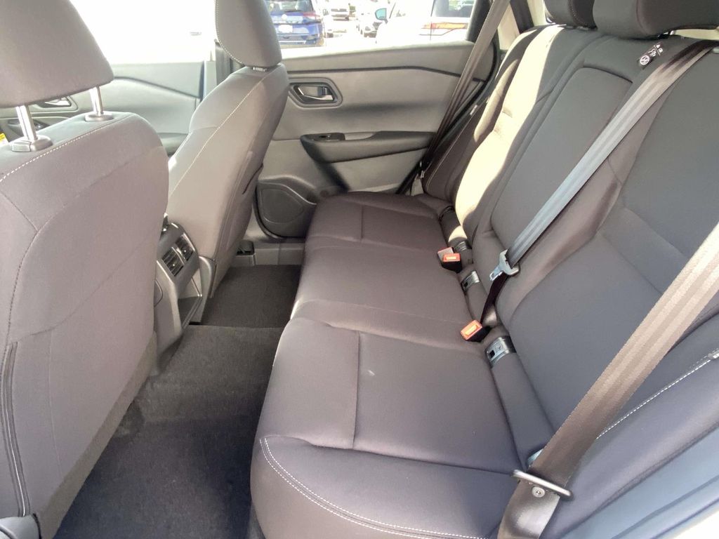 2026 Nissan Rogue S photo 3