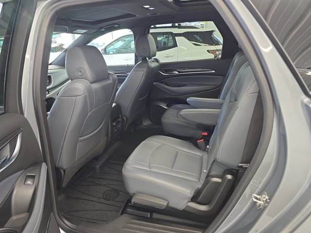 2023 Buick Enclave Essence photo 10