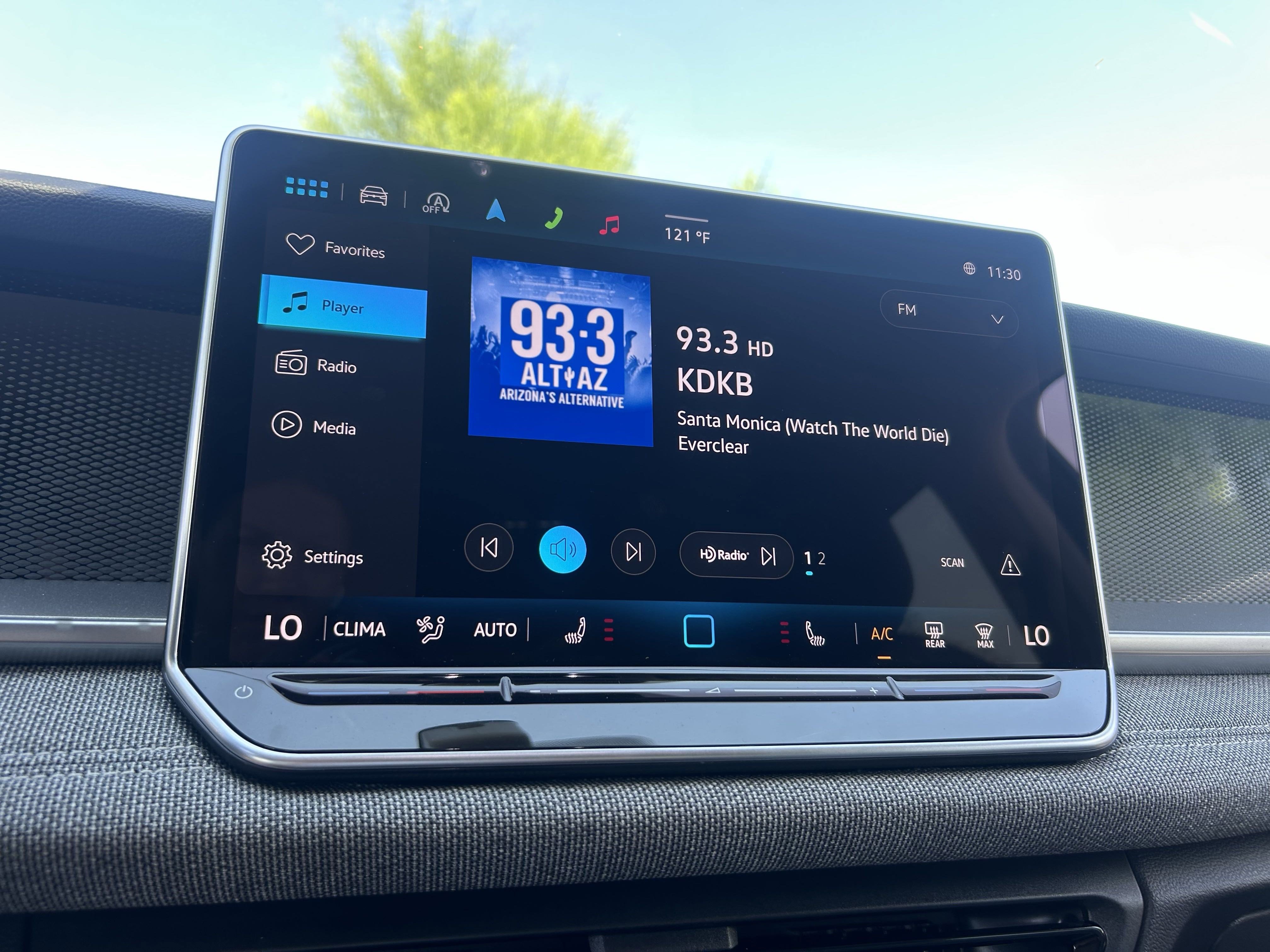 2025 Volkswagen Tiguan S photo 3