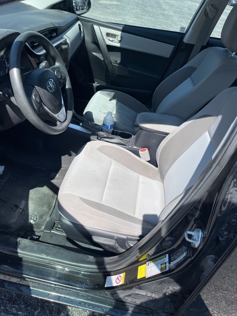 2017 Toyota Corolla LE photo 4