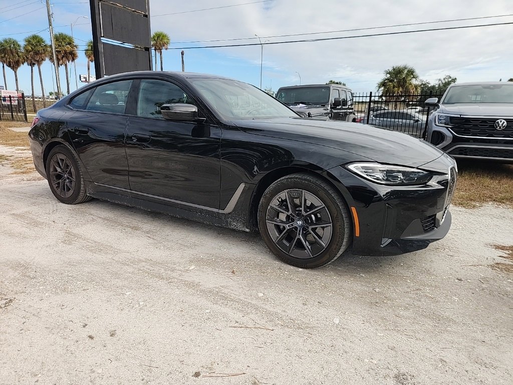 2023 BMW i4 35's photo