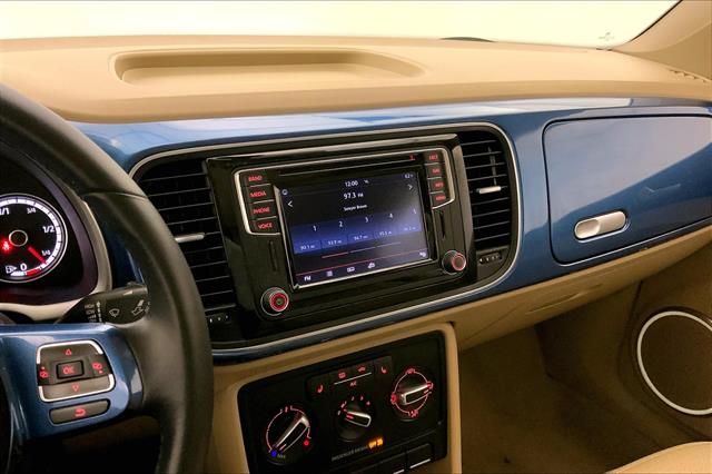 2016 Volkswagen Beetle 1.8T SEL photo 3