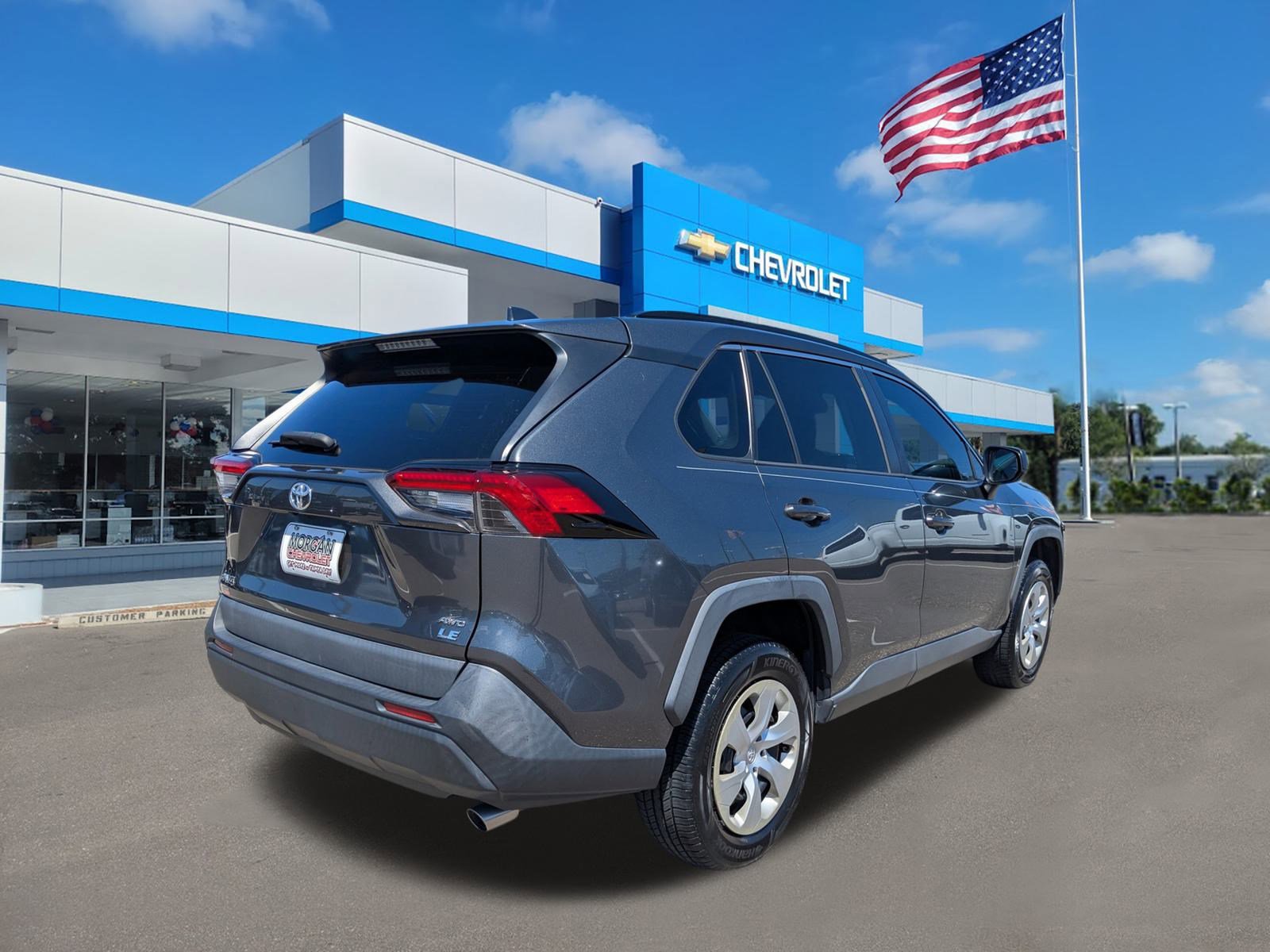 2019 Toyota RAV4 LE photo 2