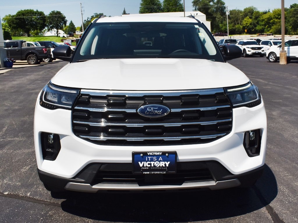 2025 Ford Explorer photo 23