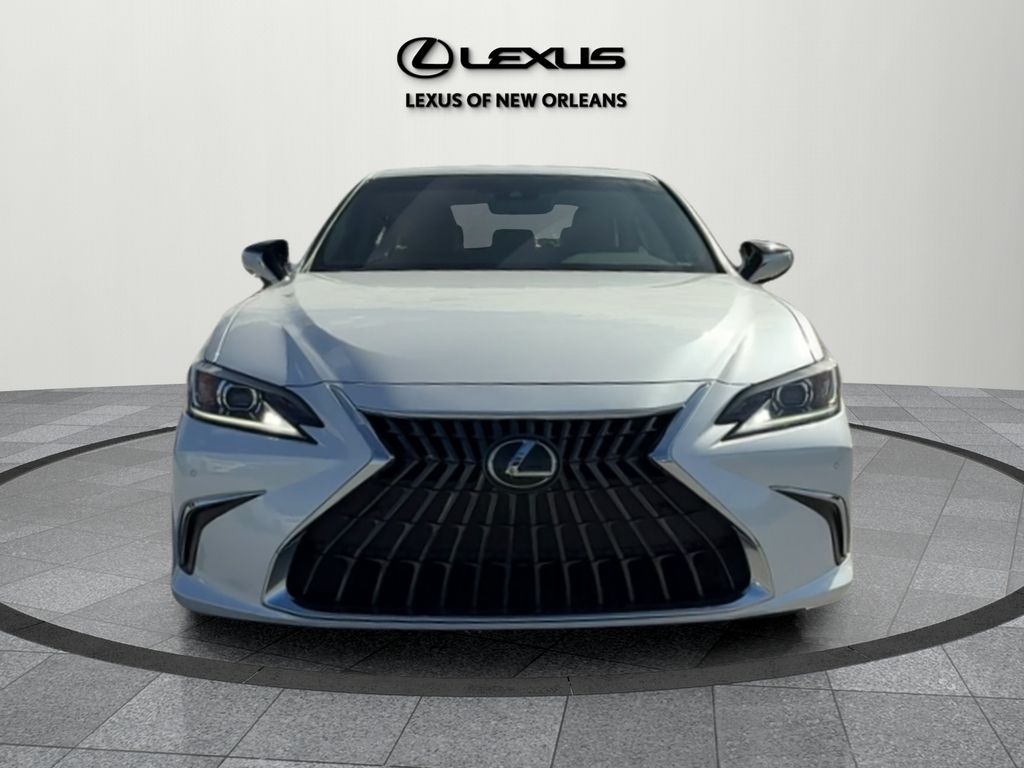 2025 Lexus ES 350's photo