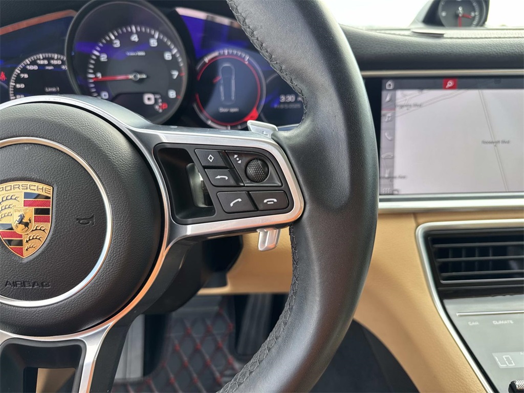 2020 Porsche Panamera 4 photo 22