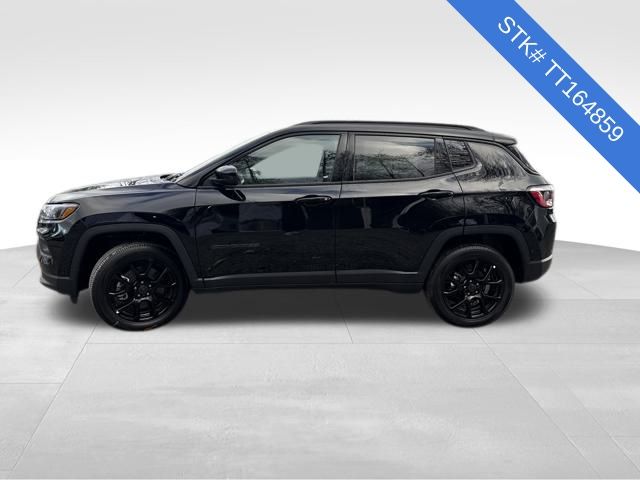 2026 Jeep Compass Latitude Altitude photo 2