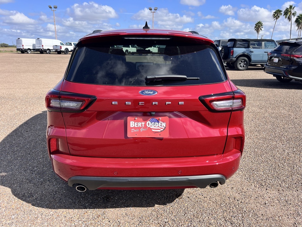 2024 Ford Escape ST-Line photo 5