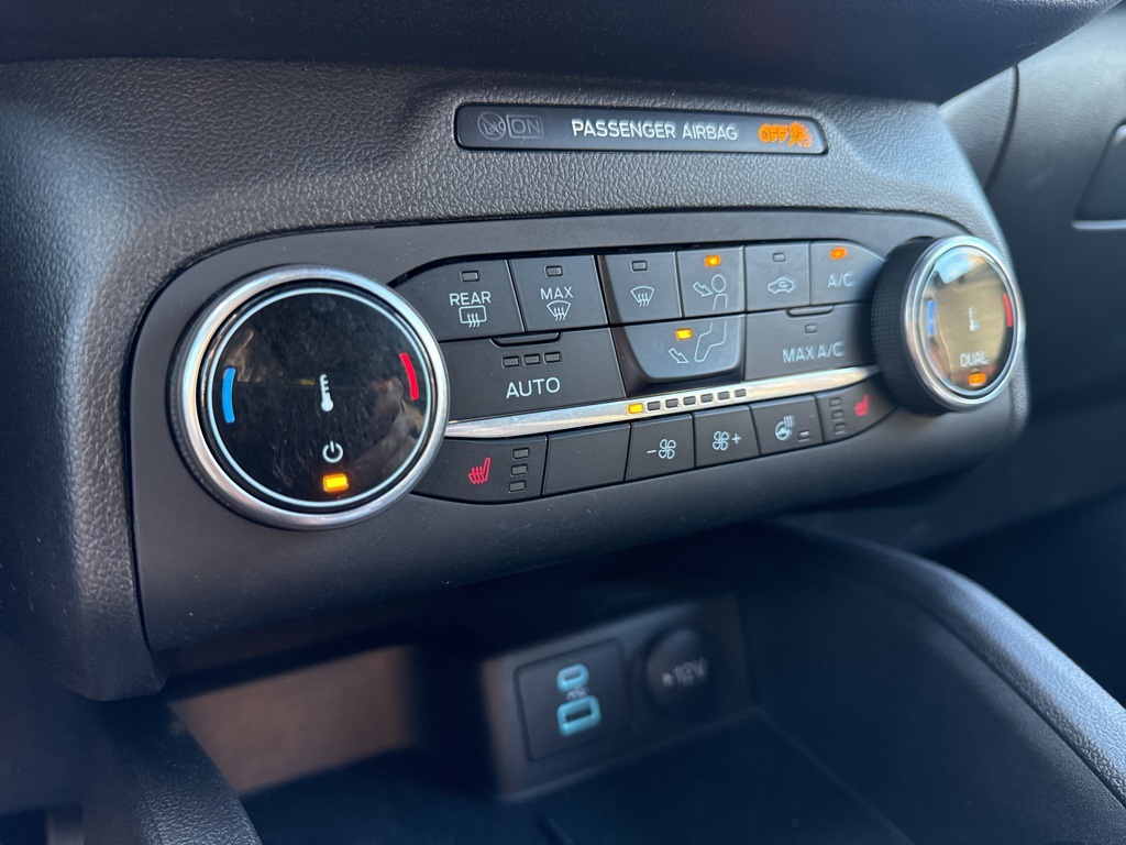 2023 Ford Escape ST-Line Select photo 9
