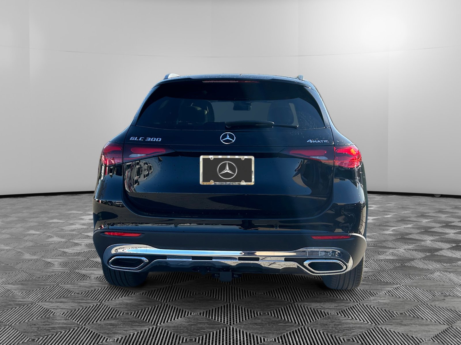 2026 Mercedes Benz GLC 300 4MATIC photo 4