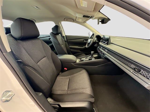 2025 Honda Accord LX photo 29