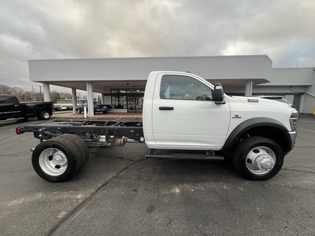 2025 Ram 4500 photo 2