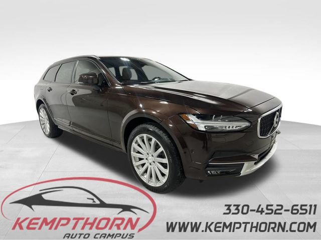 2017 Volvo V90 Cross Country Base's photo