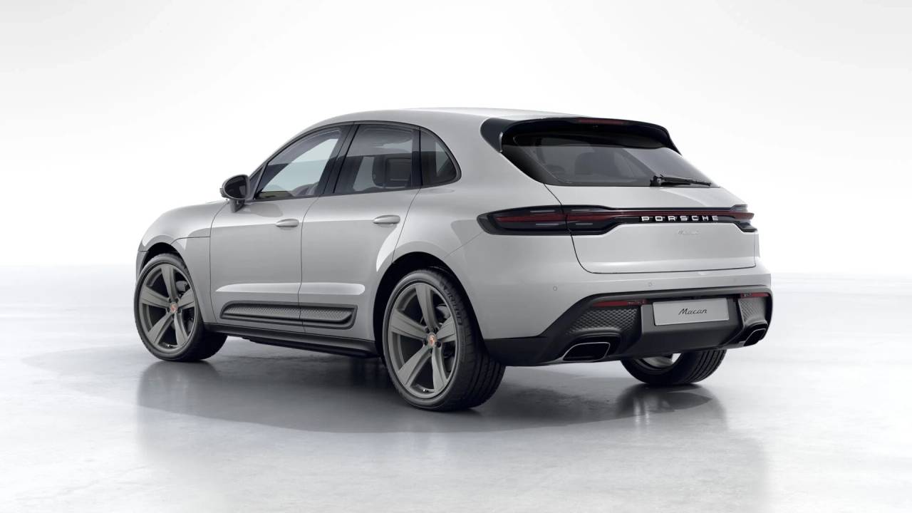 2026 Porsche Macan Base photo 2