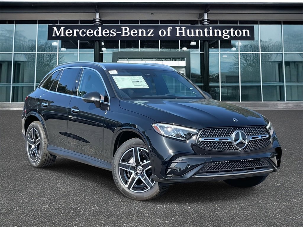 2025 Mercedes-Benz GLC Base's photo