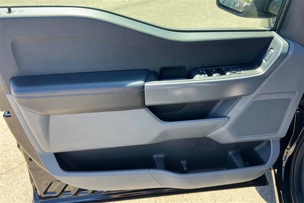 2023 Ford F-150 XL photo 14