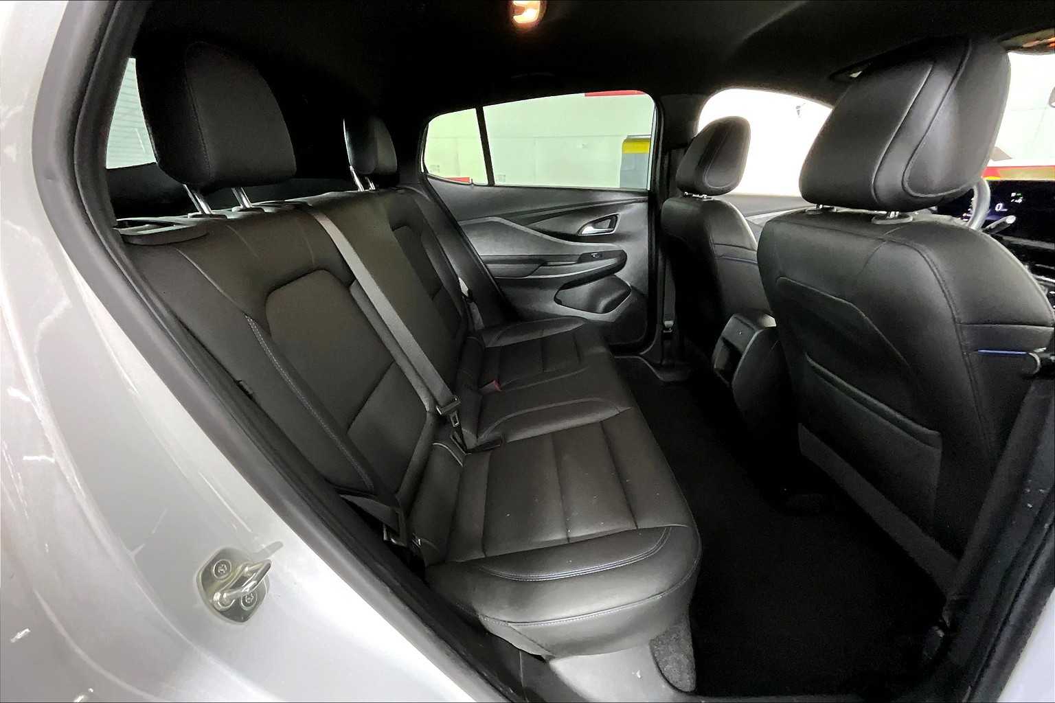 2024 Buick Envista ST photo 17