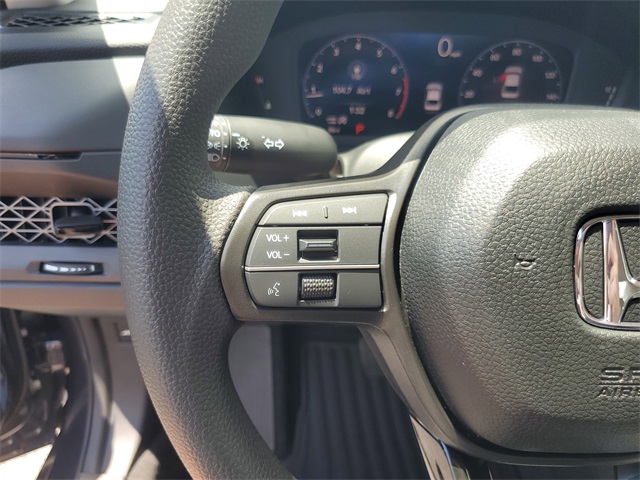 2025 Honda Accord LX photo 13