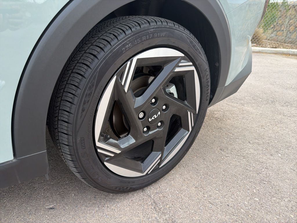 2025 Kia K4 EX photo 3