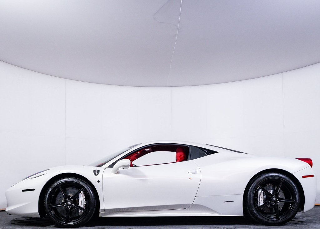 2012 Ferrari 458 Italia Base photo 4