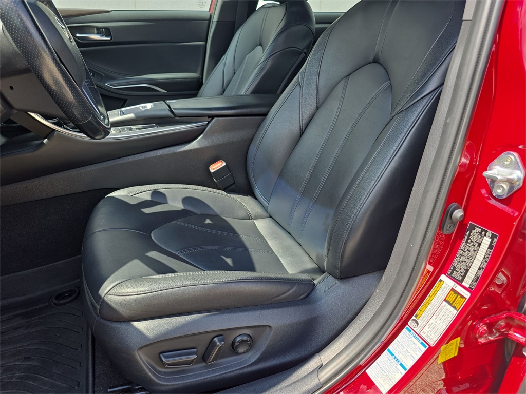 2021 Toyota Avalon XLE photo 18