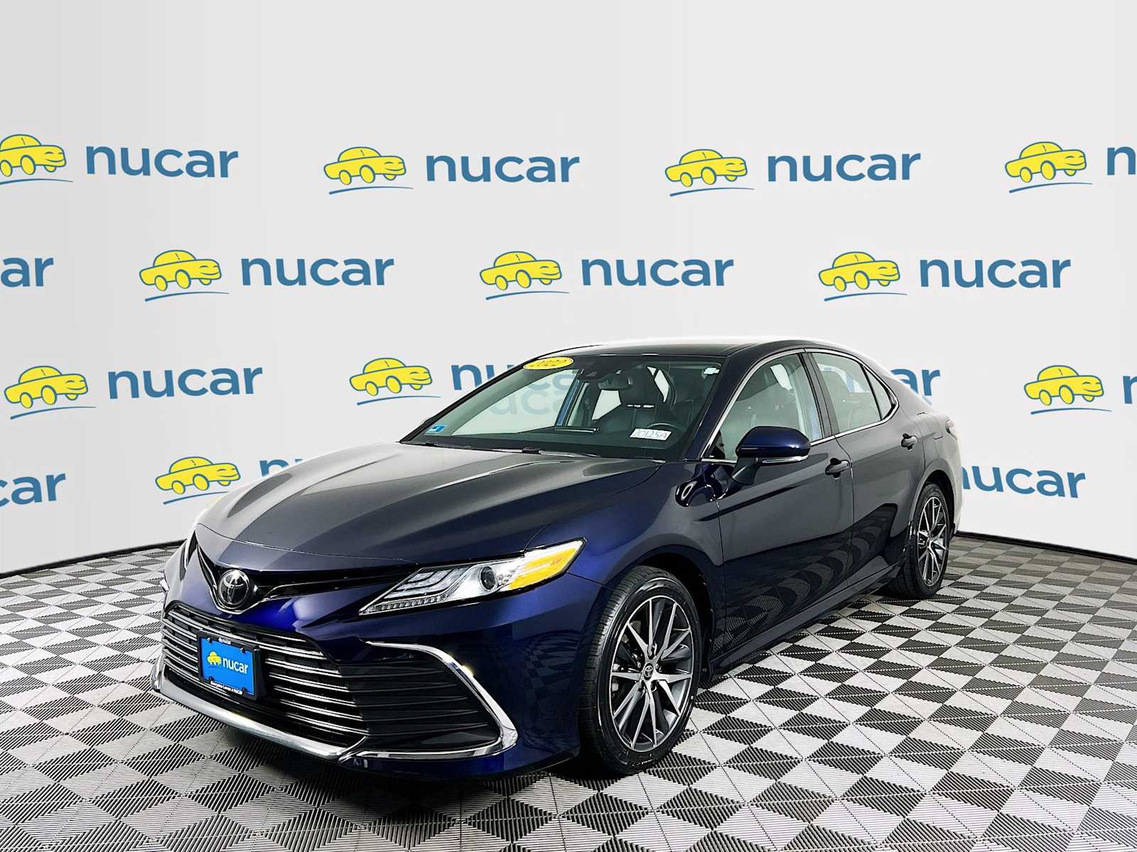 2022 Toyota Camry XLE photo 2
